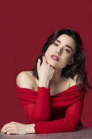 Photo of Júlia Fortaña as Joana