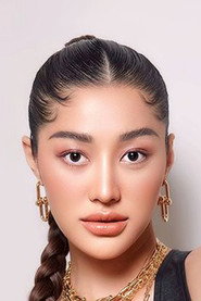 Photo of Praiya Padungsuk as Aim