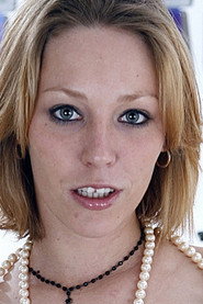 Photo of Nikki Mae