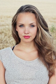 Photo of Henrieke Fritz as Hannah