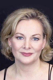 Photo of Sara Stewart as Queen Caroline