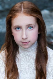Photo of Willa Skye as Mia Walsh