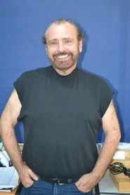Photo of Hélcio Henriques as Funcionário do IML
