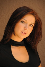 Photo of Jen Bevan as Lyn 'Squeaky' Fromme