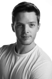 Photo of Joseph Caley as Des Grieux