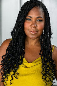 Photo of KiYonna Carr as Taxista afro