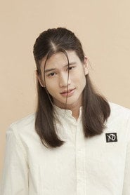 Photo of Gil Cuerva as Leo
