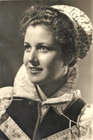 Photo of Lolita Valcárcel as Laura, secretaria de Fernando