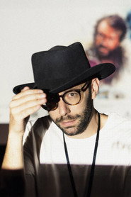 Photo of Guillermo de Oliveira as Helmut Döring
