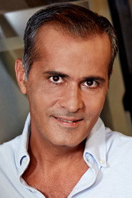 Photo of Memet Özer as Self - Host