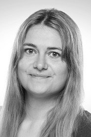 Photo of Esther á Fjallinum as Elin