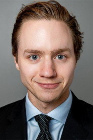 Photo of Travis Kerr as Dennis (17-21 Years)