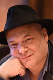 Photo of Alexander Bălănescu as Robinson
