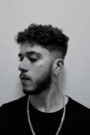 Photo of Matheus Meira as Mão Grotesca / Narrador