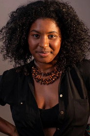 Photo of Clau Barros as Neide