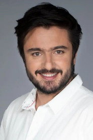 Photo of Andres Sandoval as Fernando Rendón