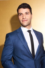 Photo of Daniel Peera as Carter
