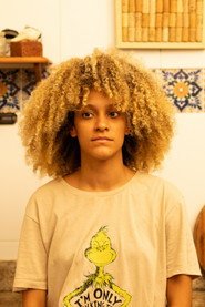 Photo of Mariana Ribeiro as Milagre