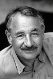 Photo of Philippe Noiret as Michel Descombes