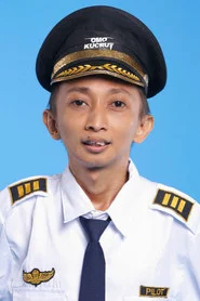 Photo of Omo Kucrut as Omo