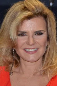 Photo of Lenita Medina as Corretora de imóveis