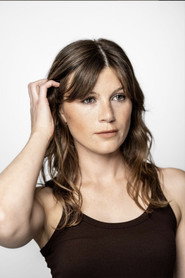 Photo of Rikki-lee Millbank as Polly