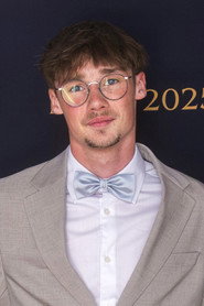 Photo of Félicien Koch as Personnage principal (jeune)