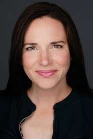 Photo of Erin Mackinnon as Carrie