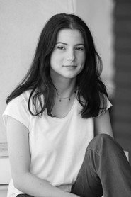 Photo of Olivia Martinelli as Mia