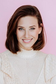 Photo of Zofia Schwinke as Laura