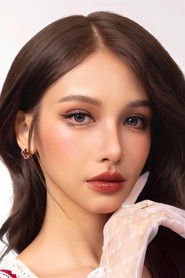 Photo of Pichsinee Veerasuthima as Kid