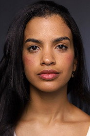 Photo of Rayza Alcântara as Cecília