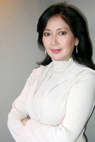 Photo of Anna Tairas as Yasmin