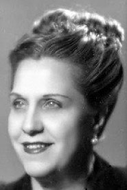 Photo of Mercedes Muñoz Sampedro as Tía Etelvina
