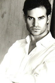 Photo of Manuel Oliverio as Arturo Mantovani