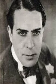 Photo of Félix de Pomés as Viejo verde