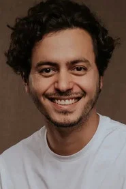Photo of André de Oliveira as James