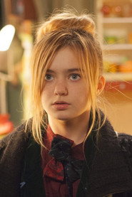 Photo of Lola Lasseron as Apolline