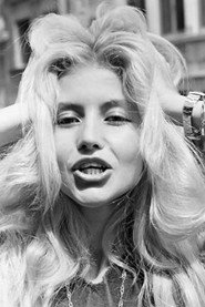 Photo of Claudete Joubert as Laura