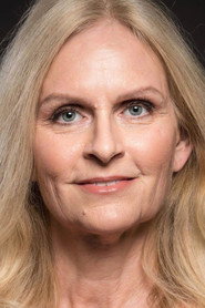 Photo of Jennifer Emett as Lindy