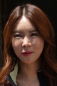 Photo of Jang-mi as Min-ji