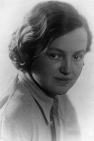 Photo of Evlaliya Olgina as Dunya Kasheyeva, kulak's daughter