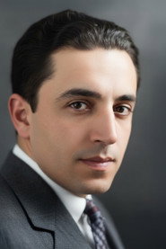 Photo of Onnik Binemeciyan as Ali