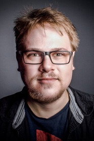 Photo of René Dawn-Claude as Nachrichtensprecher Klaus Klausn
