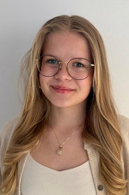 Photo of Helka Toivonen as Konstaapelin Tytär