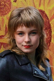 Photo of Marleen Hein as Vivienne Steele