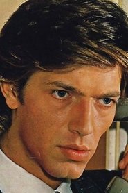 Photo of Cesare Barro as Azzurro, the extraterrestrial (segment "Un incontro molto ravvicinato")