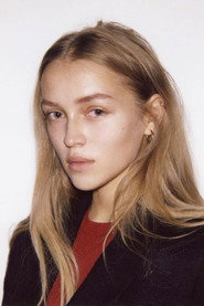 Photo of Regina Anikiy as Geneviève