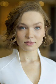Photo of Madison Pullins as Inge Cahn