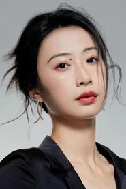 Photo of Weng Yizhen as 凌雅琼
